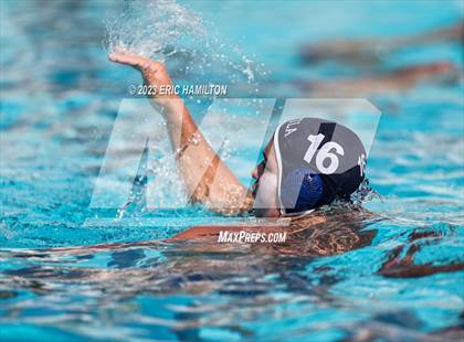 Thumbnail 1 in Loyola vs Oaks Christian (Scrimmage) photogallery.