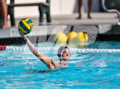Thumbnail 1 in Loyola vs Oaks Christian (Scrimmage) photogallery.