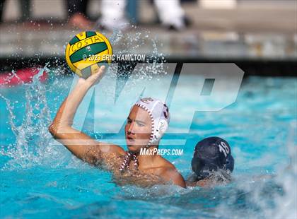 Thumbnail 1 in Loyola vs Oaks Christian (Scrimmage) photogallery.