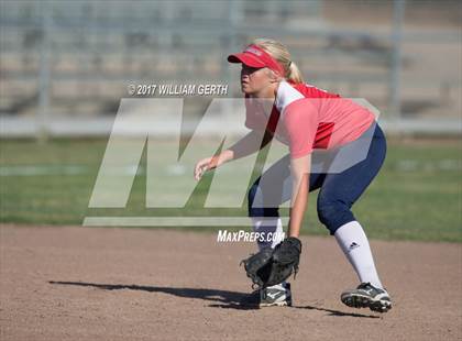 Thumbnail 3 in Hillsdale vs. Saratoga (CIF CCS Division 2 Semifinal) photogallery.