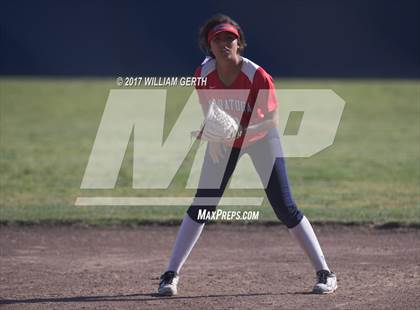 Thumbnail 3 in Hillsdale vs. Saratoga (CIF CCS Division 2 Semifinal) photogallery.