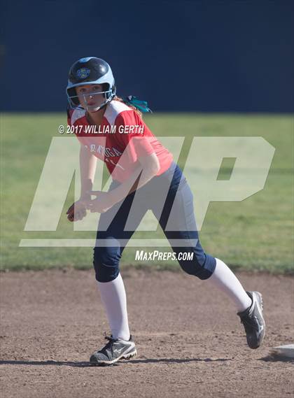 Thumbnail 1 in Hillsdale vs. Saratoga (CIF CCS Division 2 Semifinal) photogallery.