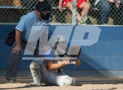 Thumbnail 2 in Hillsdale vs. Saratoga (CIF CCS Division 2 Semifinal) photogallery.