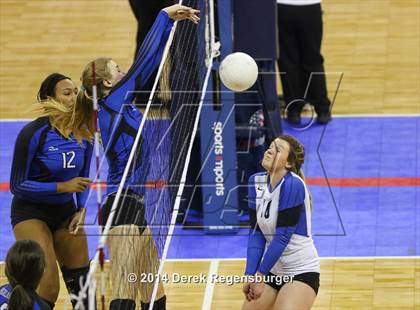 Thumbnail 1 in Grandview vs Highlands Ranch (CHSAA 5A Playoff) photogallery.