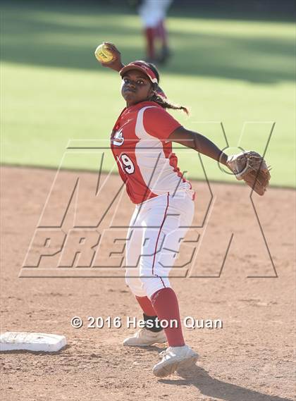 Thumbnail 3 in Redondo Union vs. Grand Terrace (CIF-SS D3 Final) photogallery.