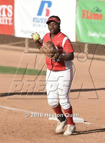 Thumbnail 2 in Redondo Union vs. Grand Terrace (CIF-SS D3 Final) photogallery.