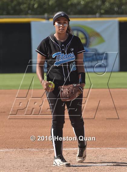 Thumbnail 2 in Redondo Union vs. Grand Terrace (CIF-SS D3 Final) photogallery.