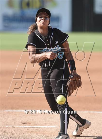 Thumbnail 3 in Redondo Union vs. Grand Terrace (CIF-SS D3 Final) photogallery.