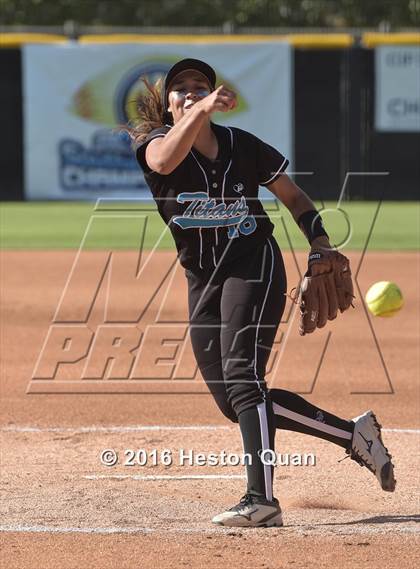 Thumbnail 2 in Redondo Union vs. Grand Terrace (CIF-SS D3 Final) photogallery.