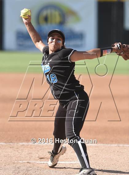 Thumbnail 2 in Redondo Union vs. Grand Terrace (CIF-SS D3 Final) photogallery.
