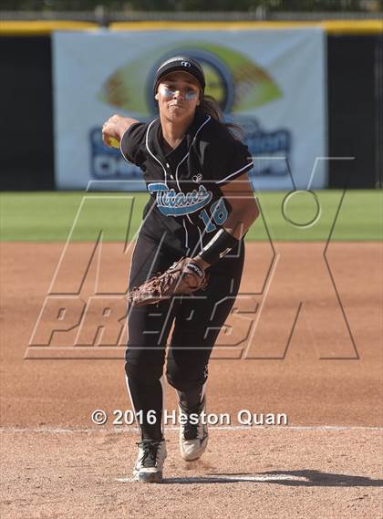 Thumbnail 2 in Redondo Union vs. Grand Terrace (CIF-SS D3 Final) photogallery.