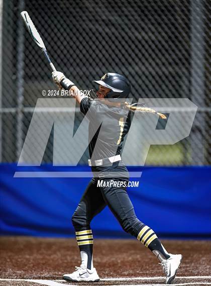 Thumbnail 3 in Bentonville vs Melbourne (Ozark Classic) photogallery.