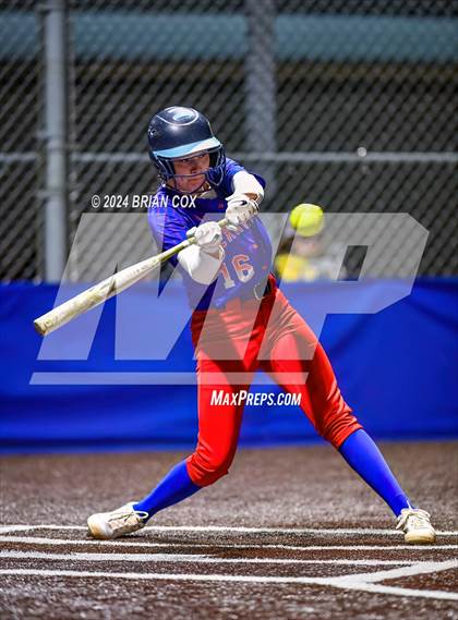 Thumbnail 2 in Bentonville vs Melbourne (Ozark Classic) photogallery.