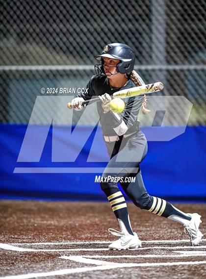 Thumbnail 1 in Bentonville vs Melbourne (Ozark Classic) photogallery.