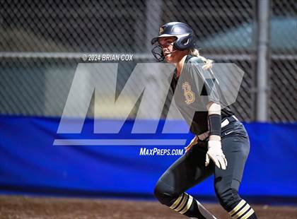 Thumbnail 2 in Bentonville vs Melbourne (Ozark Classic) photogallery.