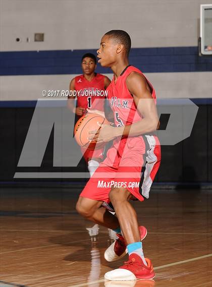 Thumbnail 1 in Pasadena vs. Langham Creek (McDonald's Texas Invitational) photogallery.