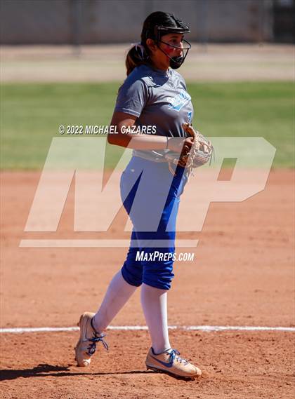 Thumbnail 1 in Seton Catholic vs. Sunnyside (Dobson/Westwood Invitational) photogallery.