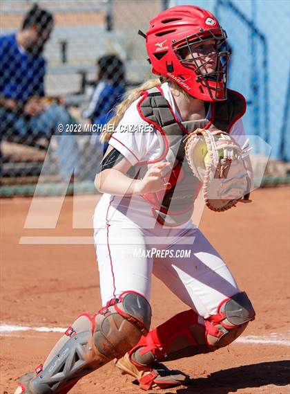 Thumbnail 3 in Seton Catholic vs. Sunnyside (Dobson/Westwood Invitational) photogallery.