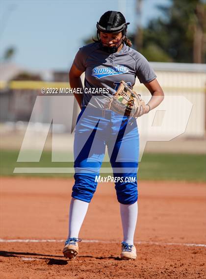 Thumbnail 3 in Seton Catholic vs. Sunnyside (Dobson/Westwood Invitational) photogallery.