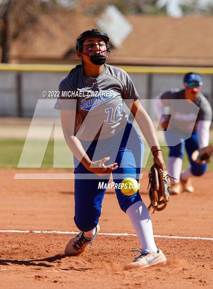 Thumbnail 2 in Seton Catholic vs. Sunnyside (Dobson/Westwood Invitational) photogallery.