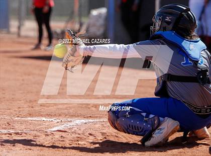 Thumbnail 3 in Seton Catholic vs. Sunnyside (Dobson/Westwood Invitational) photogallery.