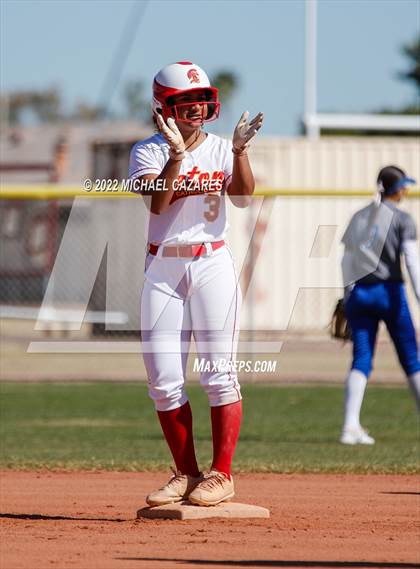 Thumbnail 2 in Seton Catholic vs. Sunnyside (Dobson/Westwood Invitational) photogallery.