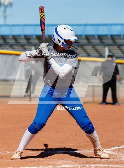 Thumbnail 1 in Seton Catholic vs. Sunnyside (Dobson/Westwood Invitational) photogallery.