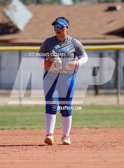 Thumbnail 2 in Seton Catholic vs. Sunnyside (Dobson/Westwood Invitational) photogallery.