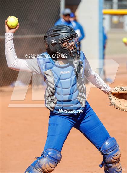 Thumbnail 2 in Seton Catholic vs. Sunnyside (Dobson/Westwood Invitational) photogallery.