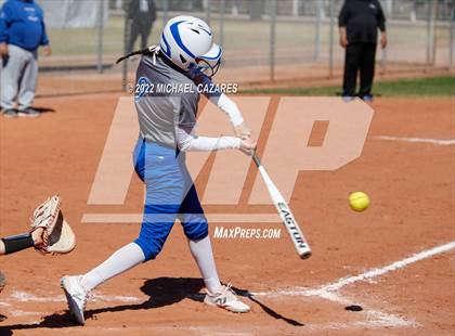 Thumbnail 3 in Seton Catholic vs. Sunnyside (Dobson/Westwood Invitational) photogallery.