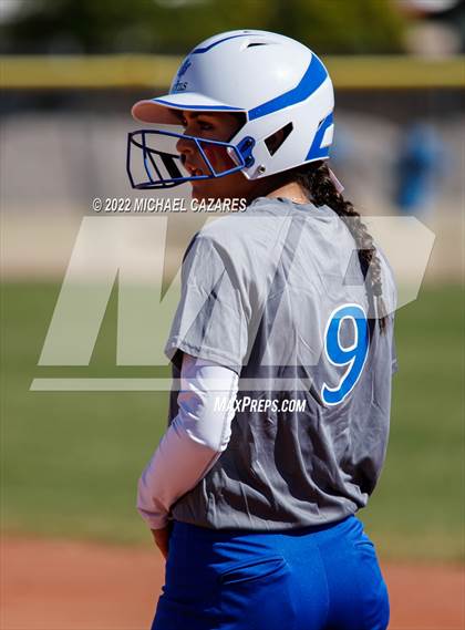 Thumbnail 3 in Seton Catholic vs. Sunnyside (Dobson/Westwood Invitational) photogallery.