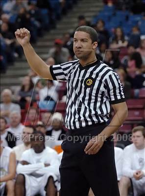 Thumbnail 1 in Mater Dei vs. Archbishop Mitty (CIF State D2 Final) photogallery.