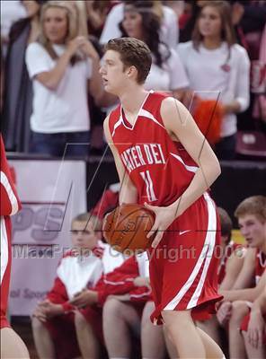 Thumbnail 1 in Mater Dei vs. Archbishop Mitty (CIF State D2 Final) photogallery.