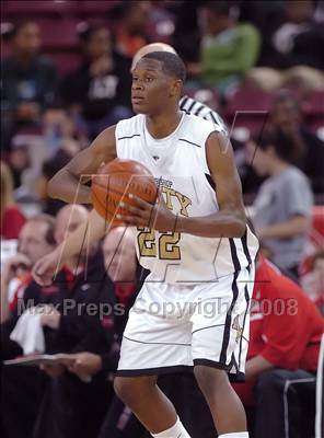 Thumbnail 2 in Mater Dei vs. Archbishop Mitty (CIF State D2 Final) photogallery.