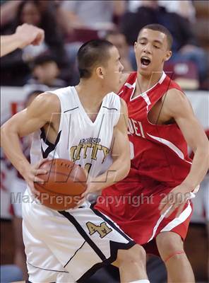 Thumbnail 2 in Mater Dei vs. Archbishop Mitty (CIF State D2 Final) photogallery.