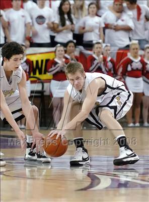 Thumbnail 2 in Mater Dei vs. Archbishop Mitty (CIF State D2 Final) photogallery.
