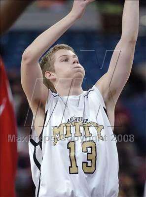 Thumbnail 1 in Mater Dei vs. Archbishop Mitty (CIF State D2 Final) photogallery.