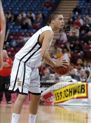 Thumbnail 3 in Mater Dei vs. Archbishop Mitty (CIF State D2 Final) photogallery.
