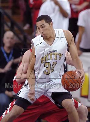 Thumbnail 2 in Mater Dei vs. Archbishop Mitty (CIF State D2 Final) photogallery.