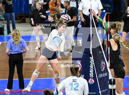 Thumbnail 3 in Valor Christian vs. Mountain Vista (CHSAA 5A 3rd Round) photogallery.
