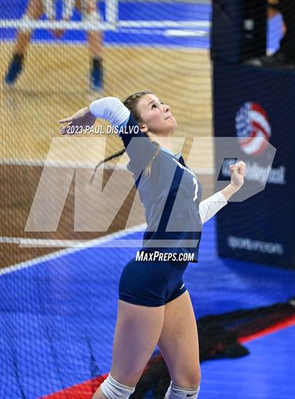 Thumbnail 2 in Valor Christian vs. Mountain Vista (CHSAA 5A 3rd Round) photogallery.