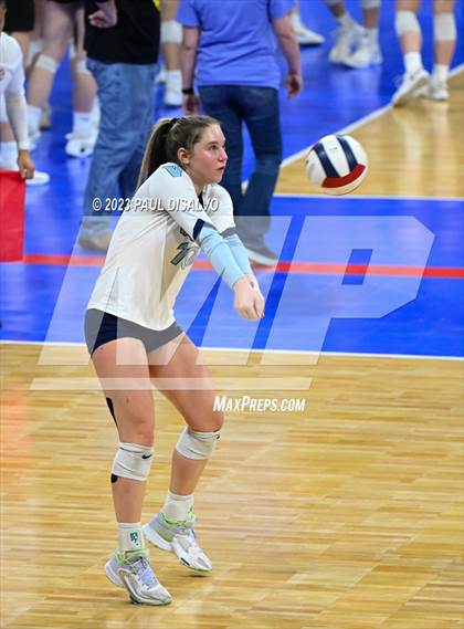 Thumbnail 1 in Valor Christian vs. Mountain Vista (CHSAA 5A 3rd Round) photogallery.