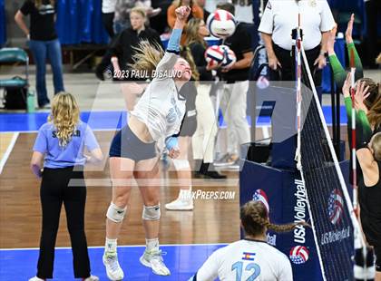 Thumbnail 1 in Valor Christian vs. Mountain Vista (CHSAA 5A 3rd Round) photogallery.