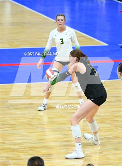 Thumbnail 2 in Valor Christian vs. Mountain Vista (CHSAA 5A 3rd Round) photogallery.