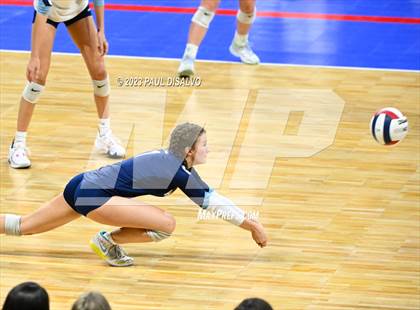 Thumbnail 1 in Valor Christian vs. Mountain Vista (CHSAA 5A 3rd Round) photogallery.