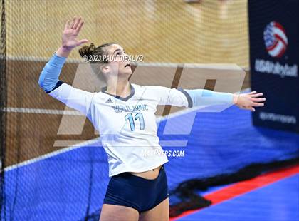 Thumbnail 3 in Valor Christian vs. Mountain Vista (CHSAA 5A 3rd Round) photogallery.