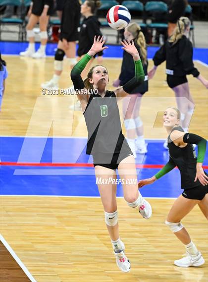 Thumbnail 1 in Valor Christian vs. Mountain Vista (CHSAA 5A 3rd Round) photogallery.