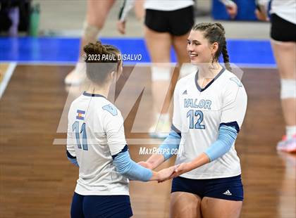 Thumbnail 1 in Valor Christian vs. Mountain Vista (CHSAA 5A 3rd Round) photogallery.