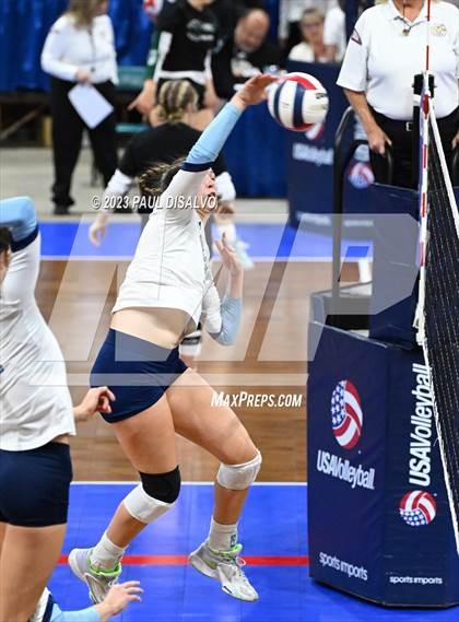 Thumbnail 1 in Valor Christian vs. Mountain Vista (CHSAA 5A 3rd Round) photogallery.