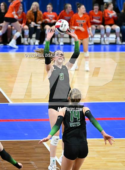 Thumbnail 2 in Valor Christian vs. Mountain Vista (CHSAA 5A 3rd Round) photogallery.